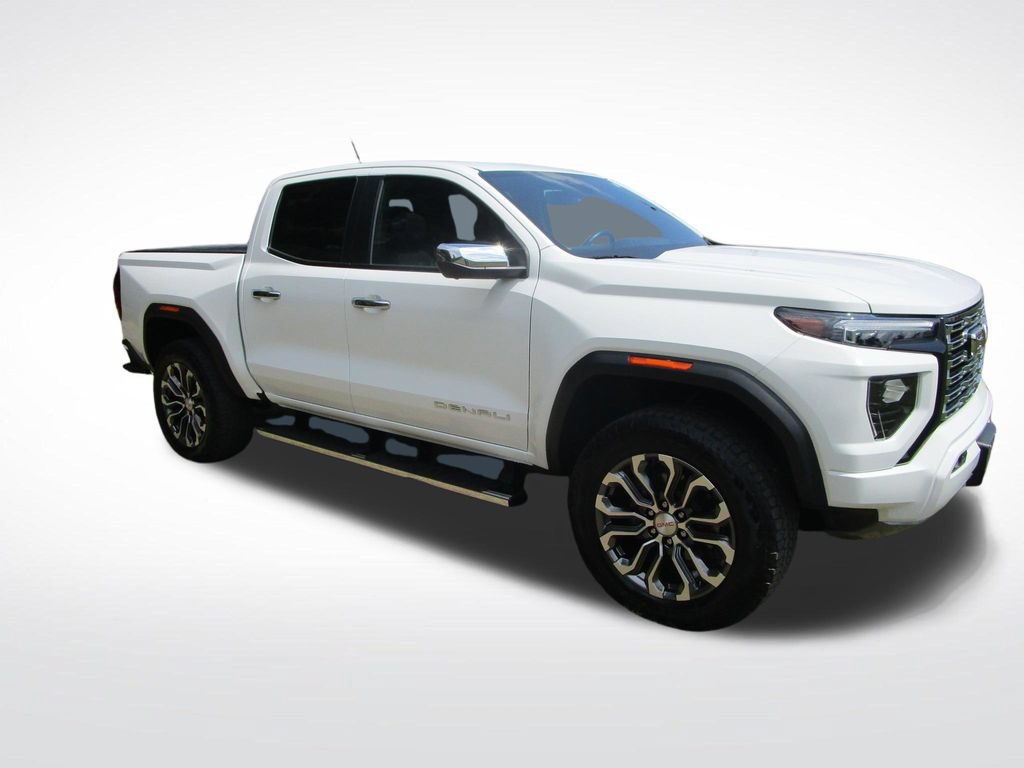 Used 2024 GMC Canyon Denali AWD/4WD image 7