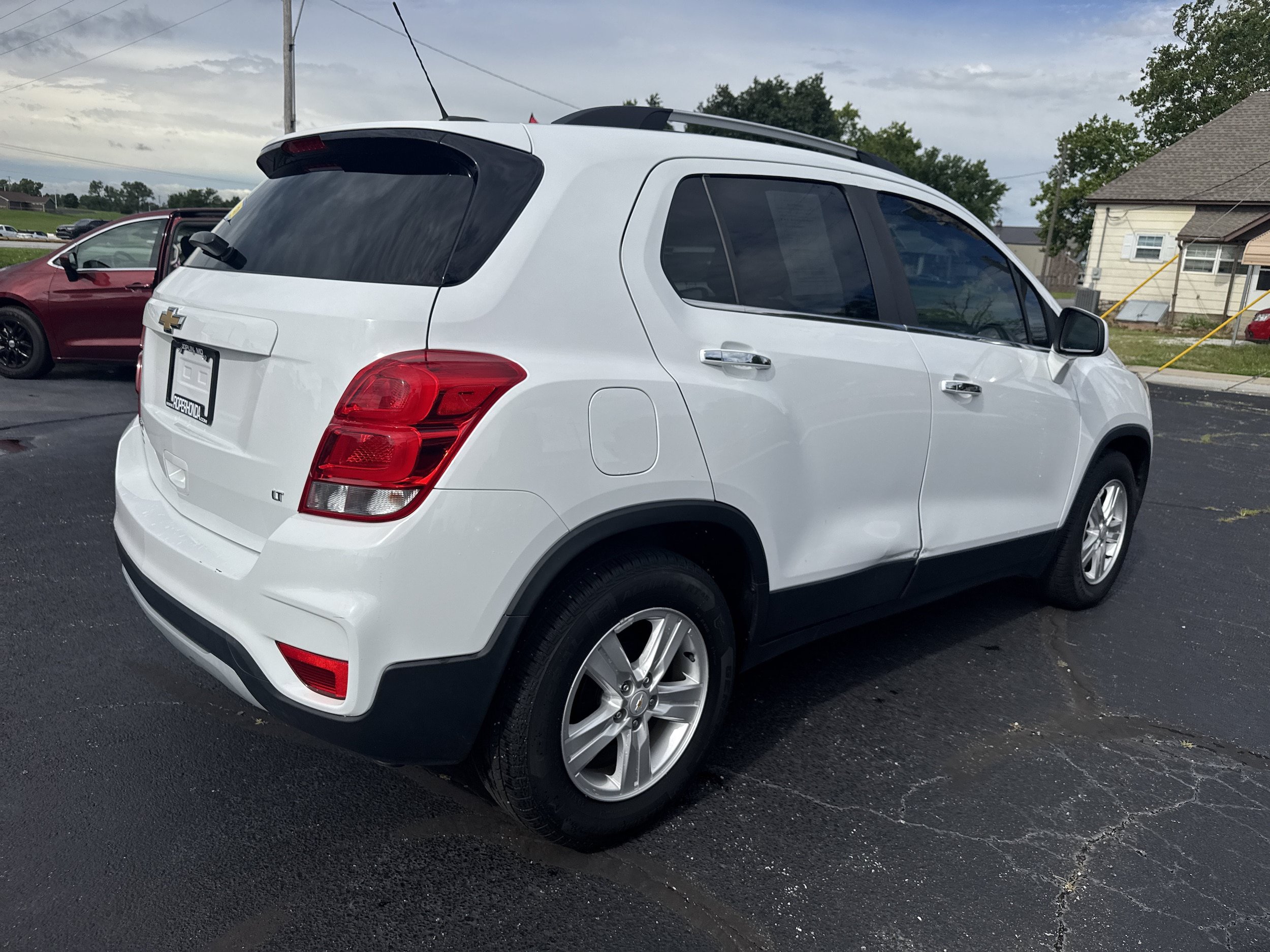 Used 2020 Chevrolet Trax LT w/ LT Convenience Package FWD image 11
