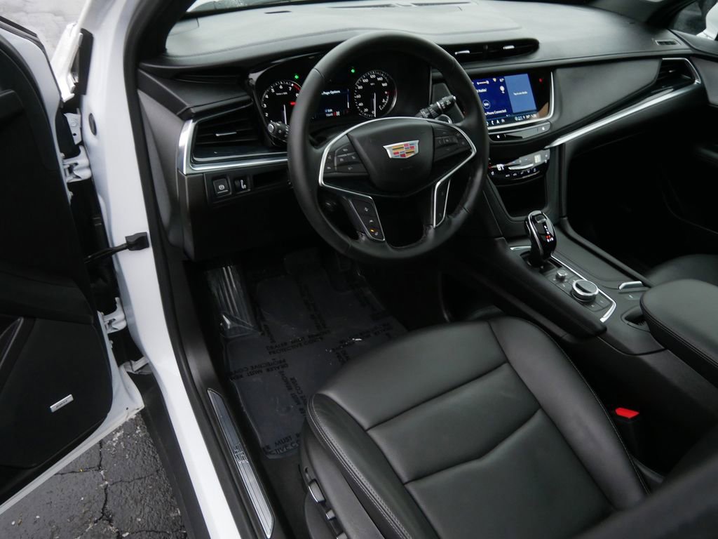 Used 2025 Cadillac XT5 Premium Luxury image 15