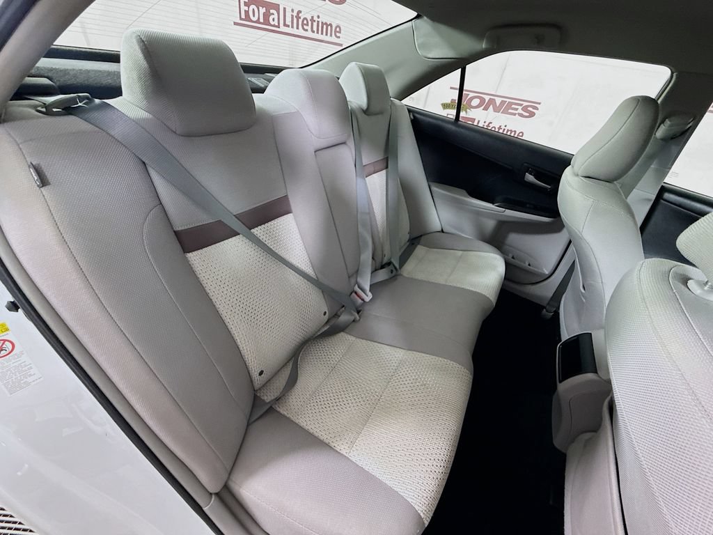 Used 2014 Toyota Camry LE FWD image 26