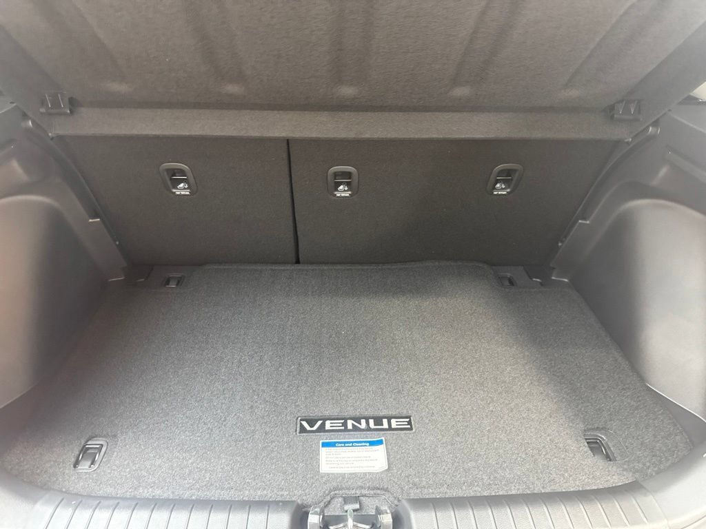 New 2026 Hyundai Venue SEL FWD image 9