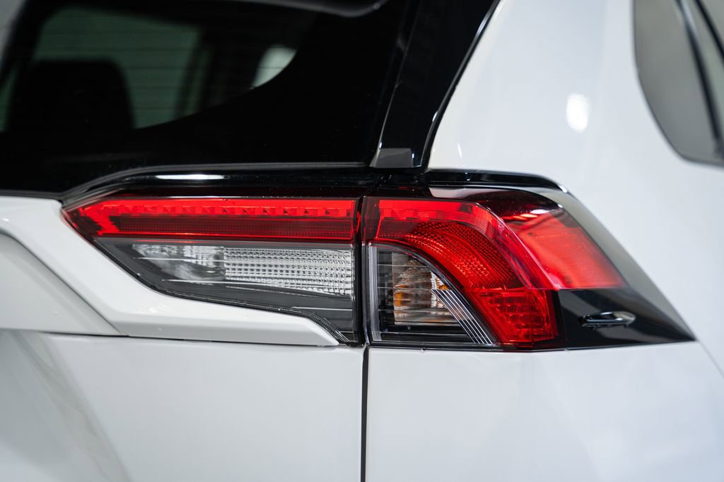 Used 2025 Toyota RAV4 XLE image 6
