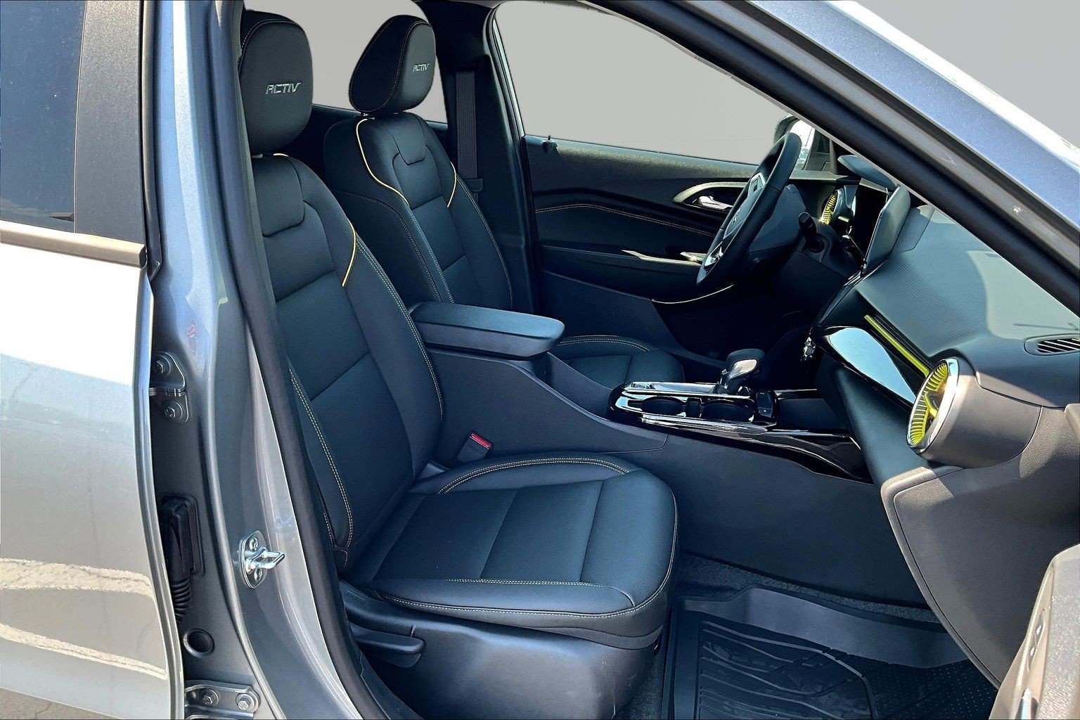 New 2026 Chevrolet Trax ACTIV w/ Driver Confidence Package FWD image 10