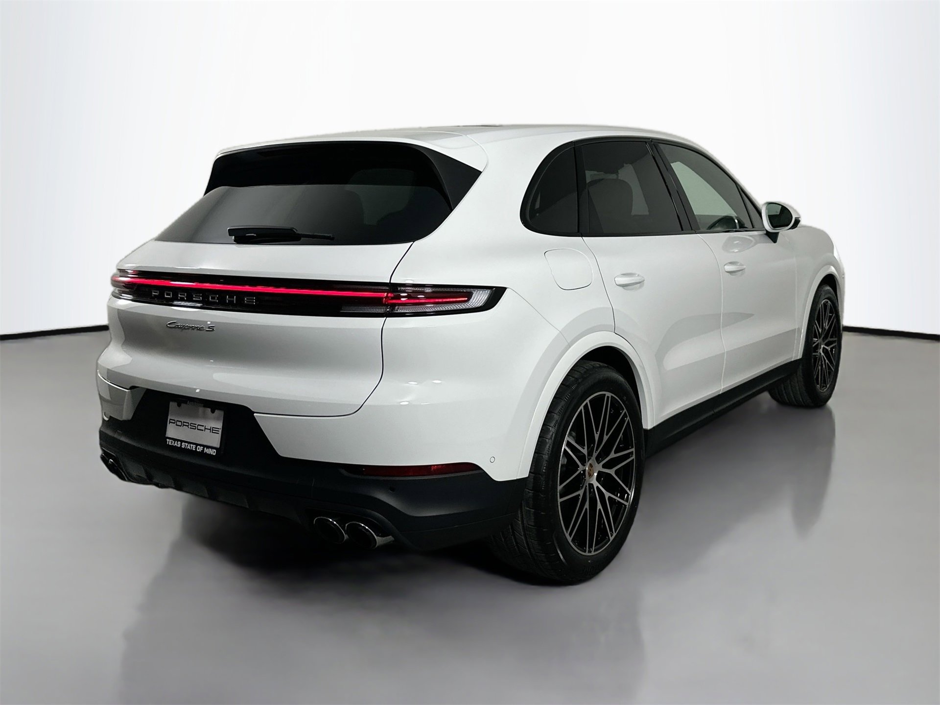 New 2026 Porsche Cayenne S image 7