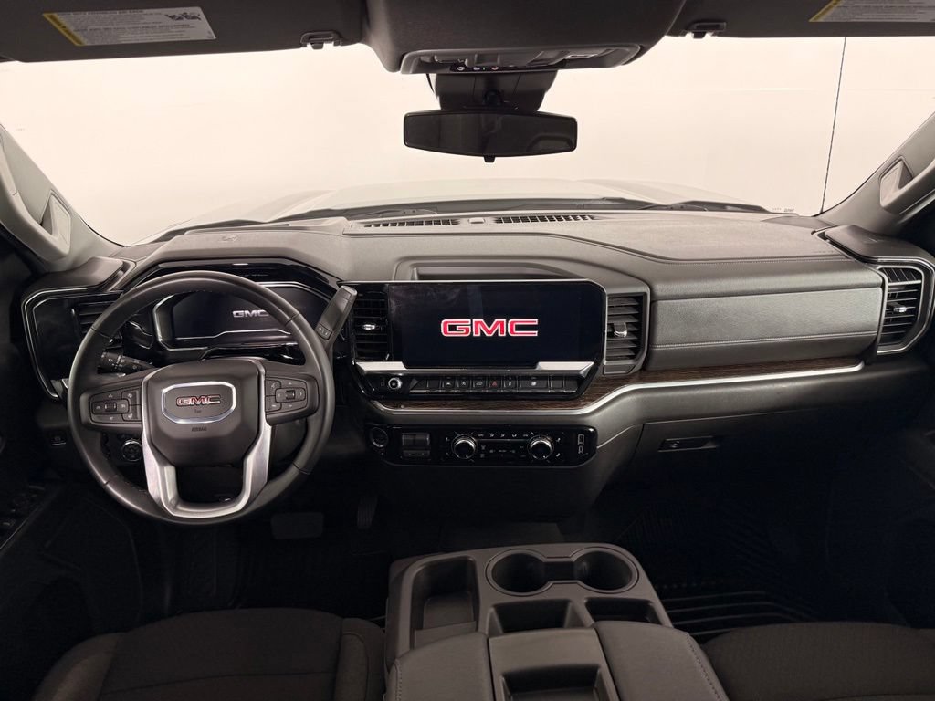 Used 2024 GMC Sierra 1500 Elevation AWD/4WD image 4
