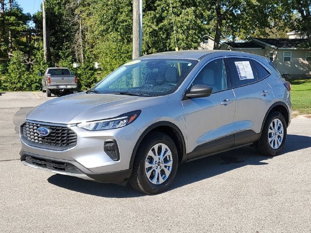 Used 2023 Ford Escape Active AWD/4WD image 2