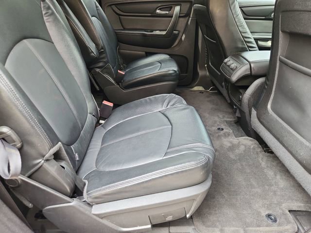Used 2016 Chevrolet Traverse LT w/ Style and Technology Package FWD image 24
