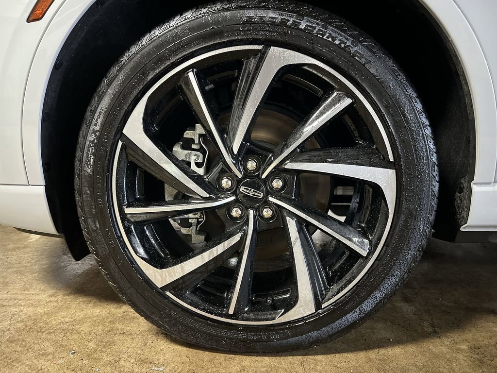 Used 2025 Lincoln Corsair Grand Touring w/ Equipment Group 301A image 19