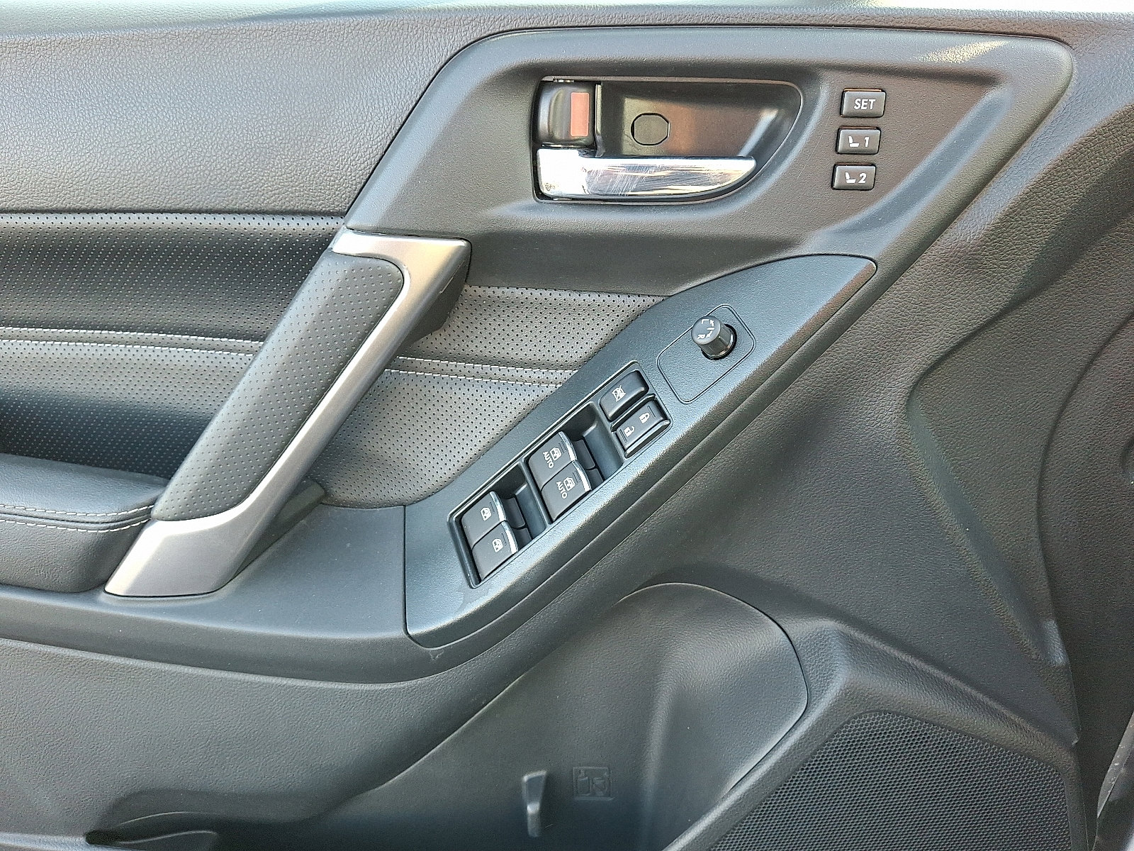 Used 2017 Subaru Forester 2.5i Touring image 12