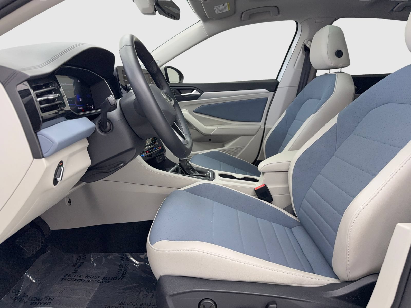 Used 2025 Volkswagen Jetta SE w/ Sunroof Package FWD image 17