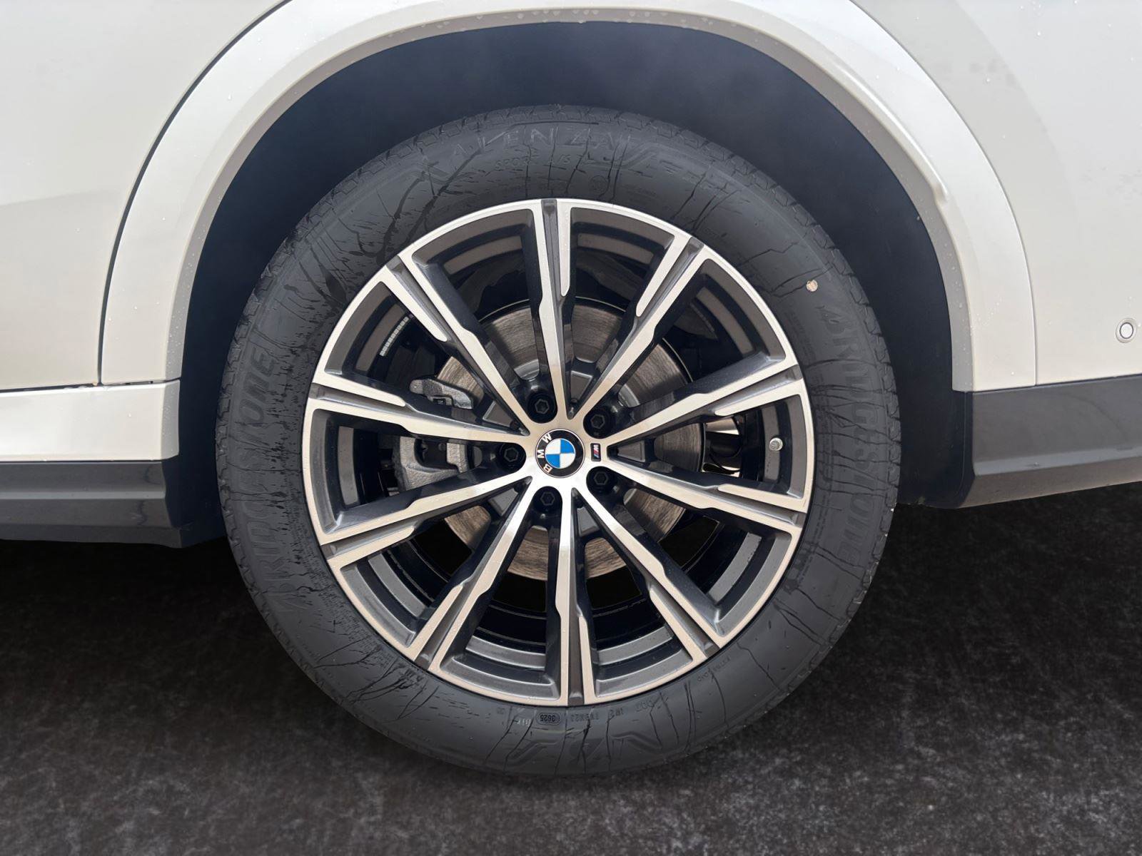 Used 2026 BMW X6 xDrive40i image 29