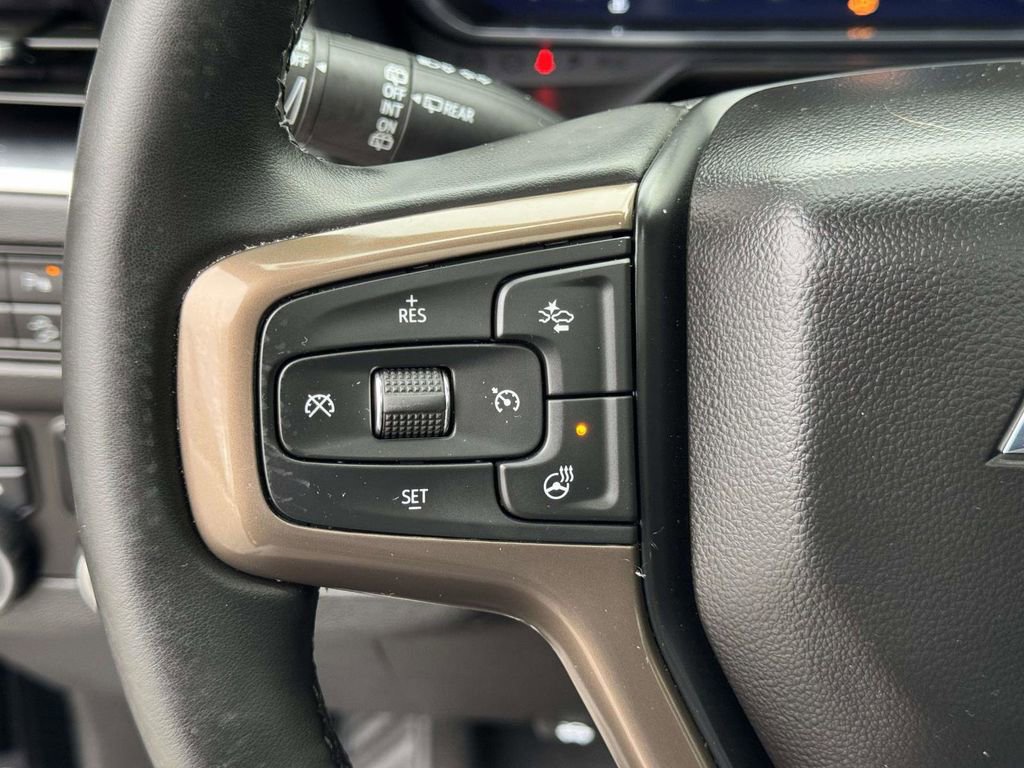 Used 2024 Chevrolet Tahoe High Country AWD/4WD image 12