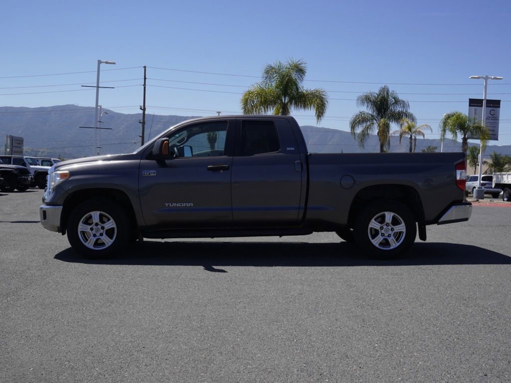 Used 2015 Toyota Tundra SR5 image 7