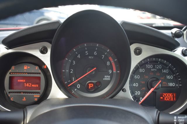 Used 2016 Nissan 370Z Roadster RWD image 20