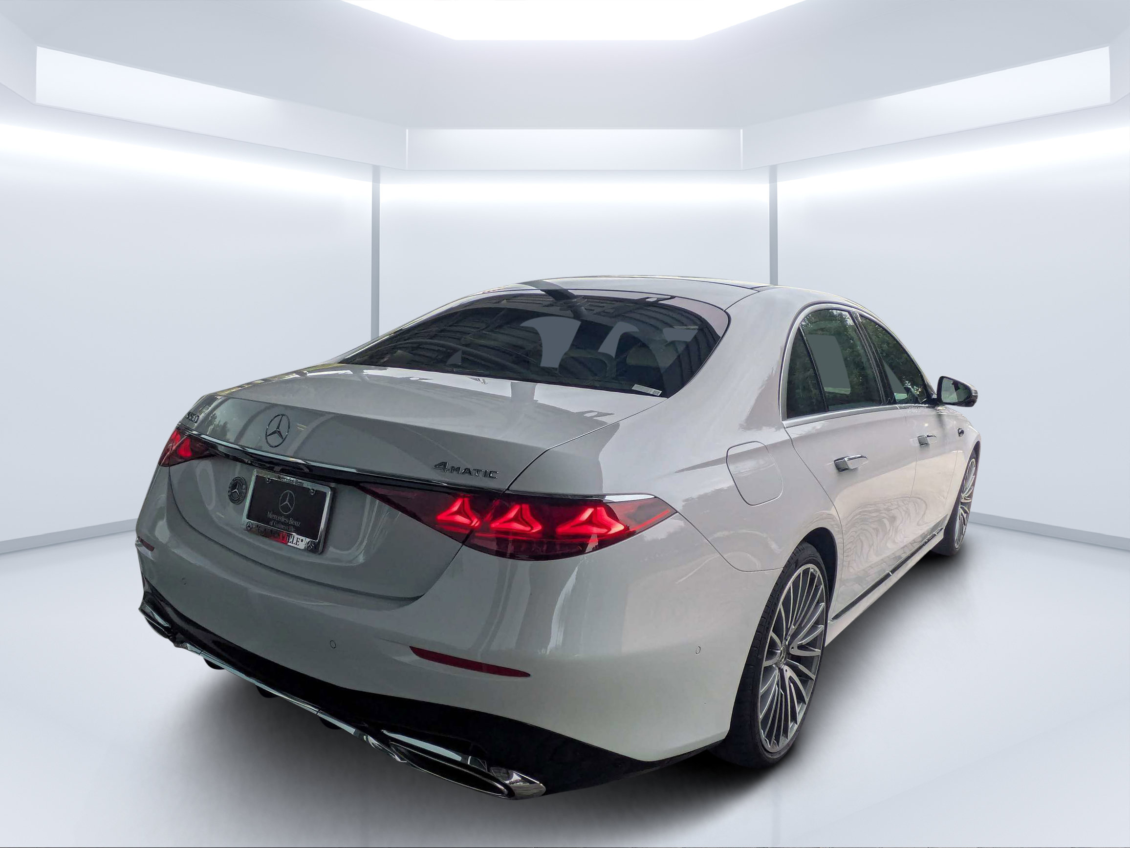 New 2027 Mercedes-Benz S 580 4MATIC Sedan image 3
