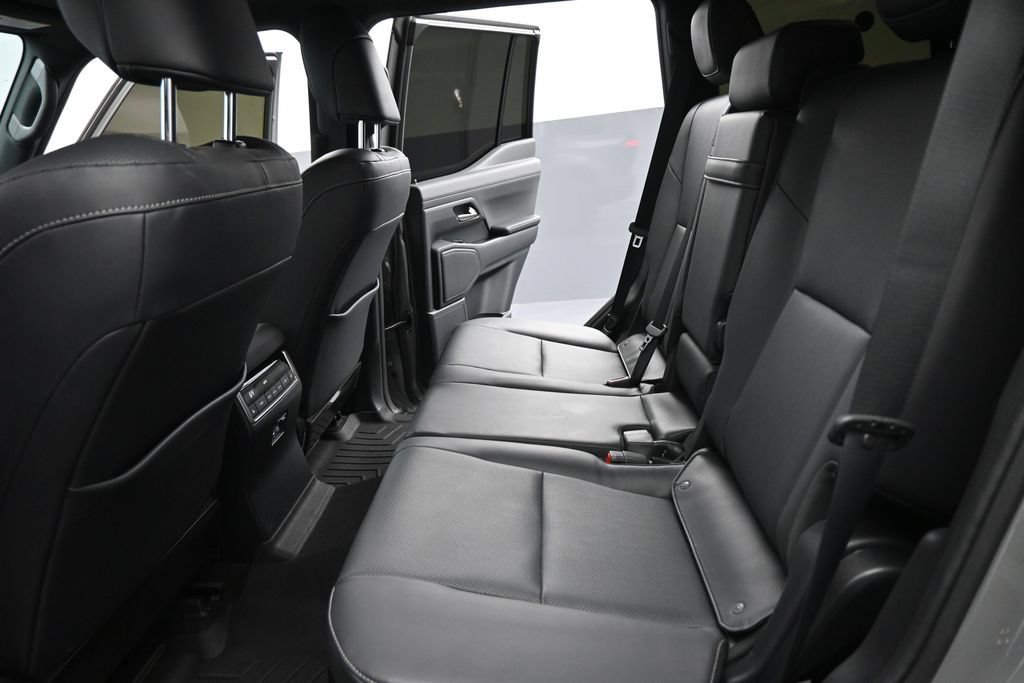 Used 2025 Lexus GX 550 AWD/4WD image 18