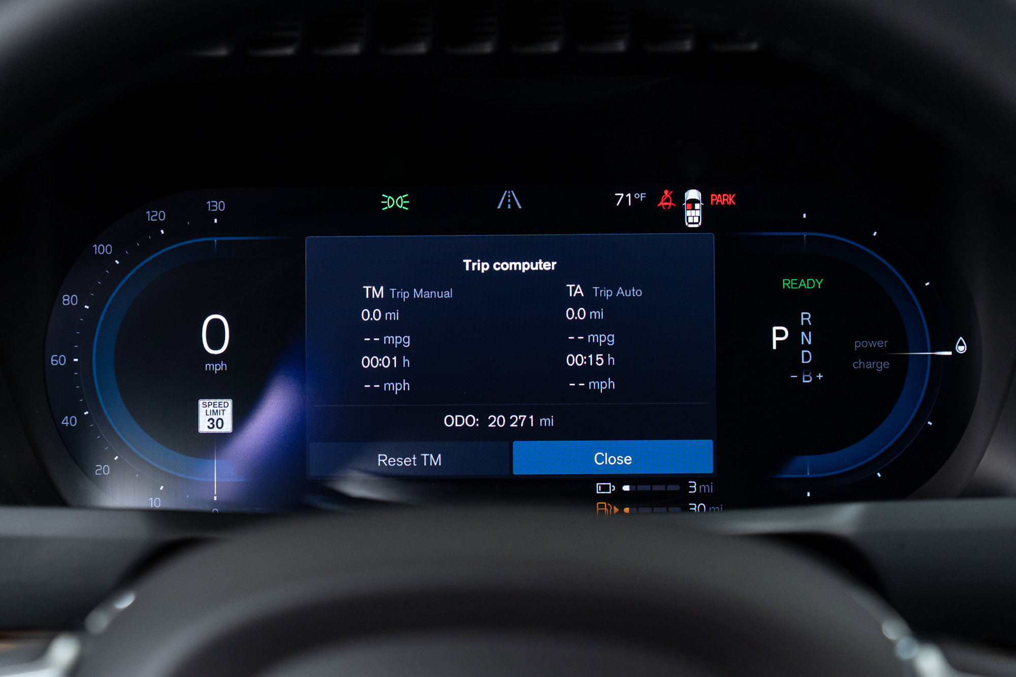 Used 2024 Volvo XC90 T8 Plus w/ Protection Package Premier image 18