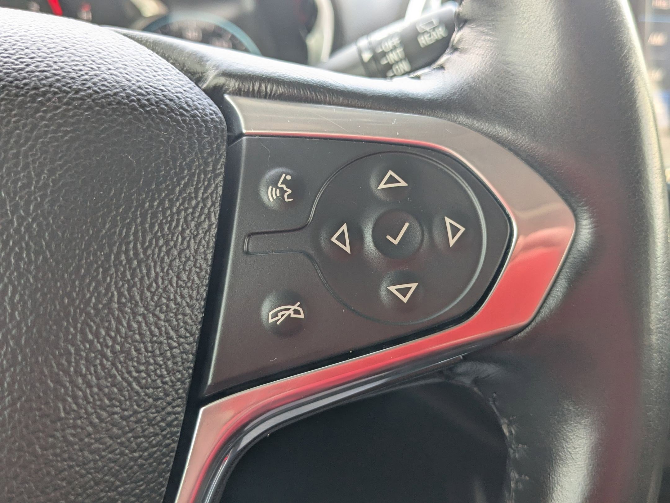 Used 2020 Chevrolet Traverse Premier w/ Redline Edition image 18