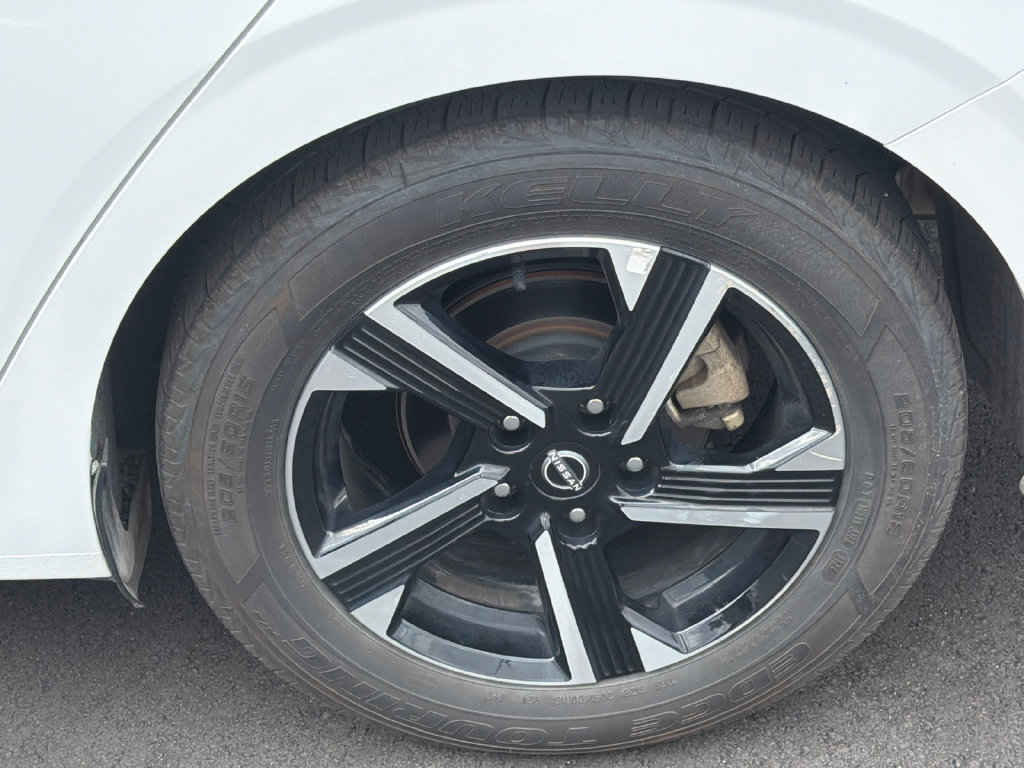 Used 2024 Nissan Sentra SV FWD image 19