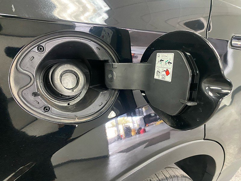 Used 2018 Ford Escape SE image 28