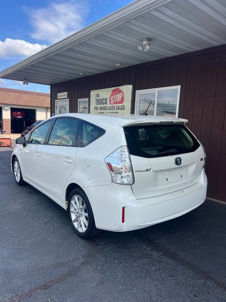 Used 2013 Toyota Prius V Five image 3