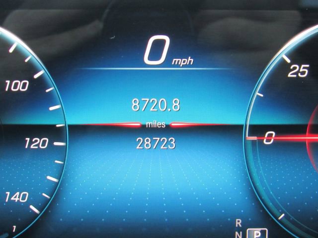 Used 2022 Mercedes-Benz EQB 300 4MATIC w/ Exclusive Package image 37