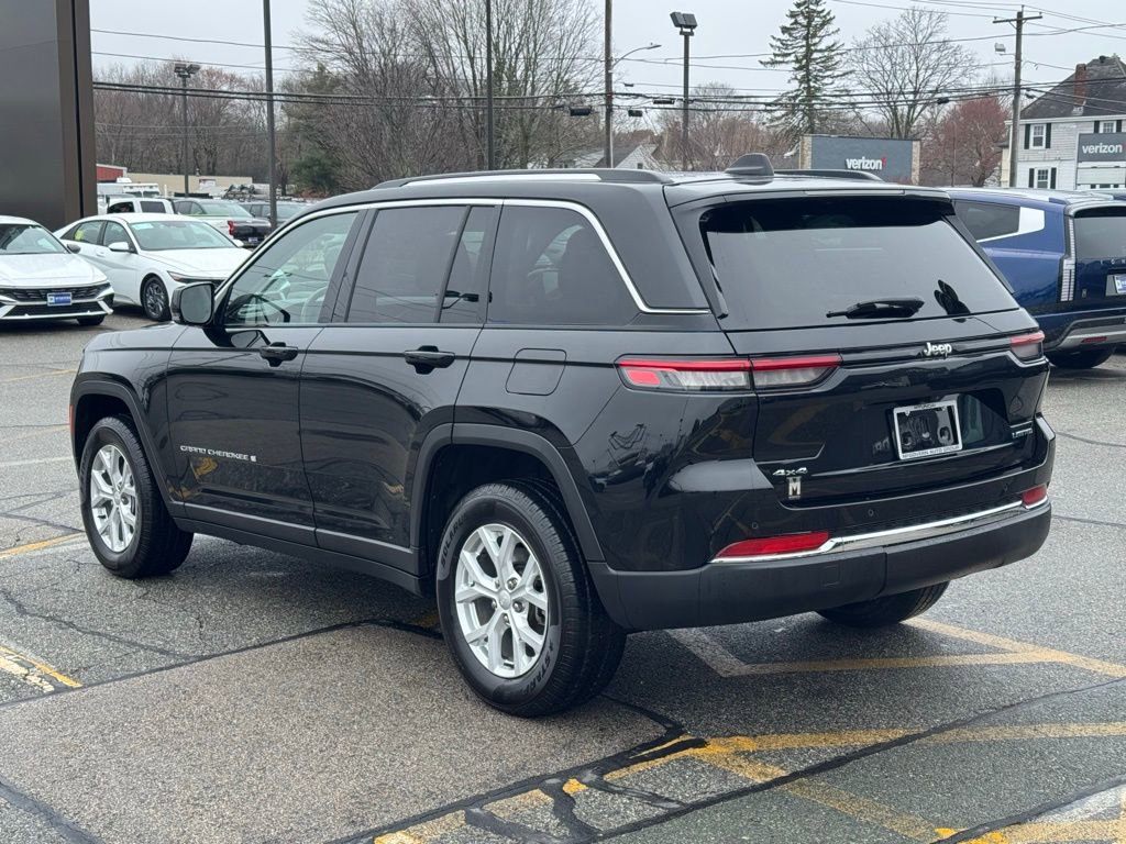 Used 2023 Jeep Grand Cherokee Limited image 3
