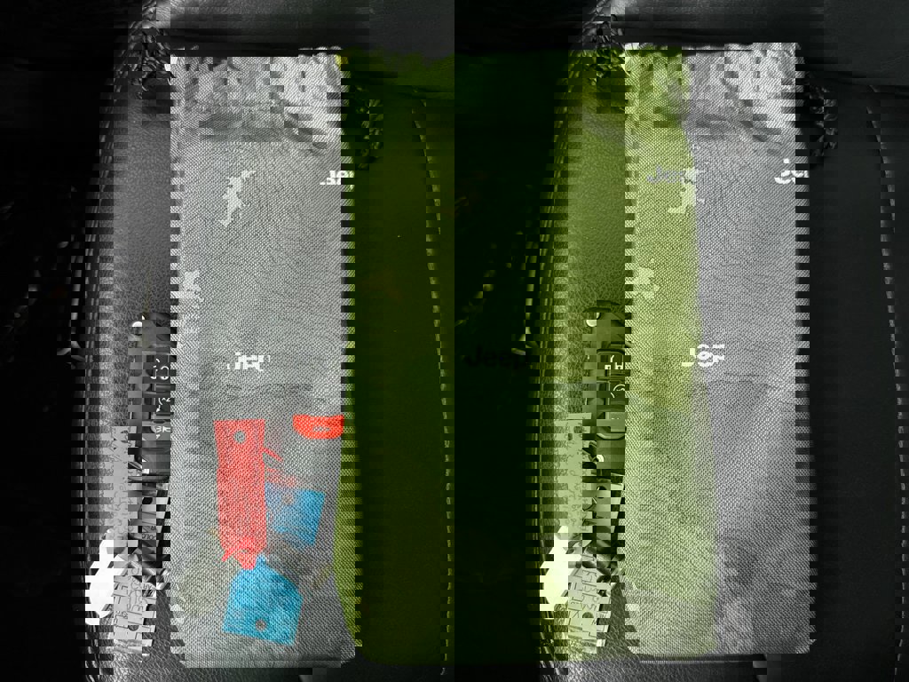 Used 2021 Jeep Wrangler Unlimited Sahara image 28