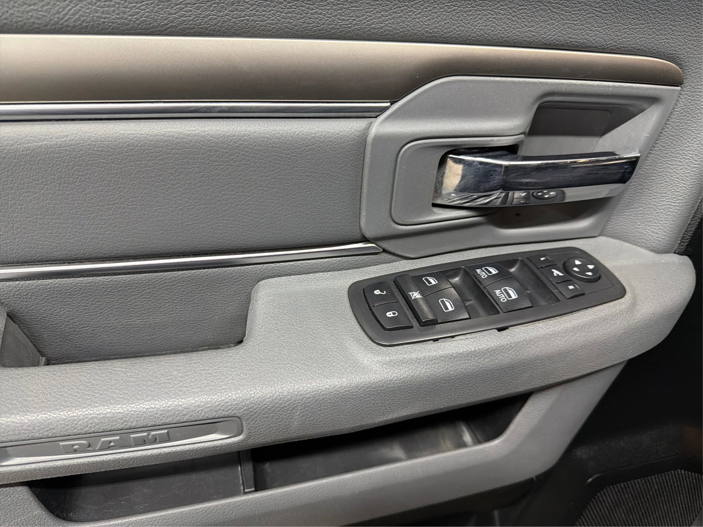 Used 2017 RAM 1500 Lone Star image 25