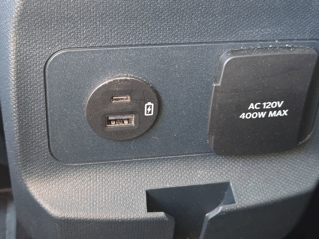 Used 2024 Ford Maverick Lariat w/ FX4 Off-Road Package image 39