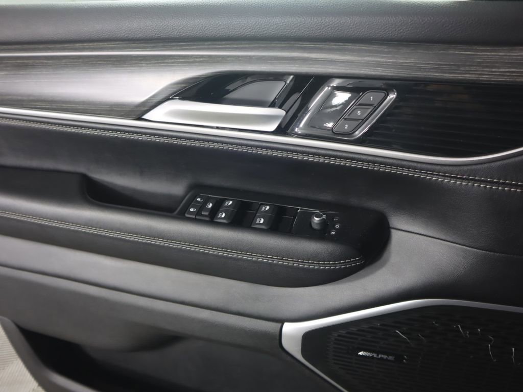 Used 2023 Jeep Wagoneer Series II w/ Premium Group I AWD/4WD image 21