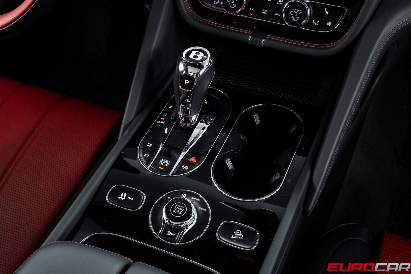 Used 2024 Bentley Bentayga image 29