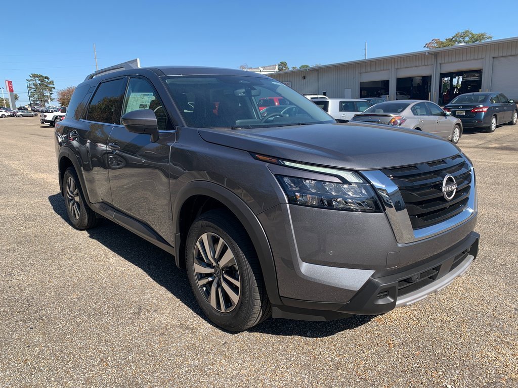 New 2025 Nissan Pathfinder SL