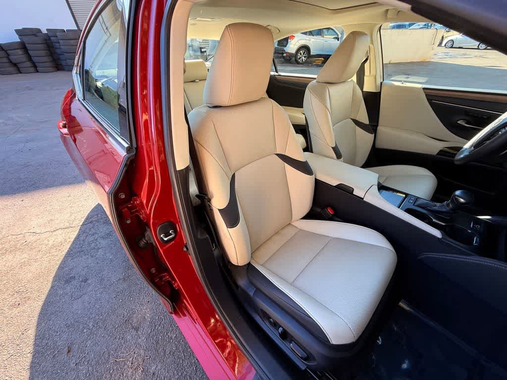 Used 2023 Lexus ES 300h w/ Premium Package FWD image 15