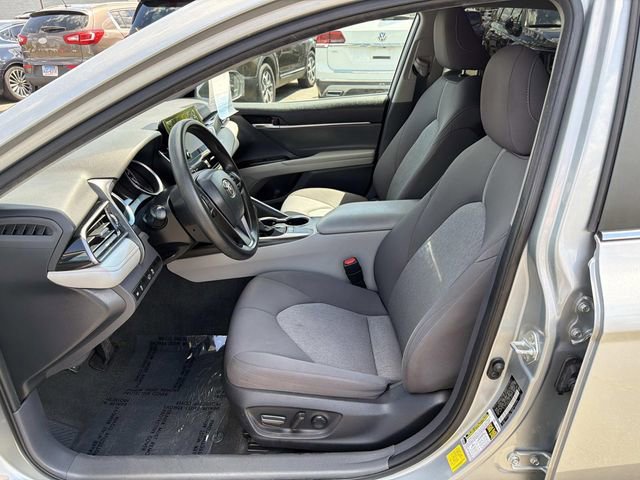 Used 2022 Toyota Camry LE FWD image 14