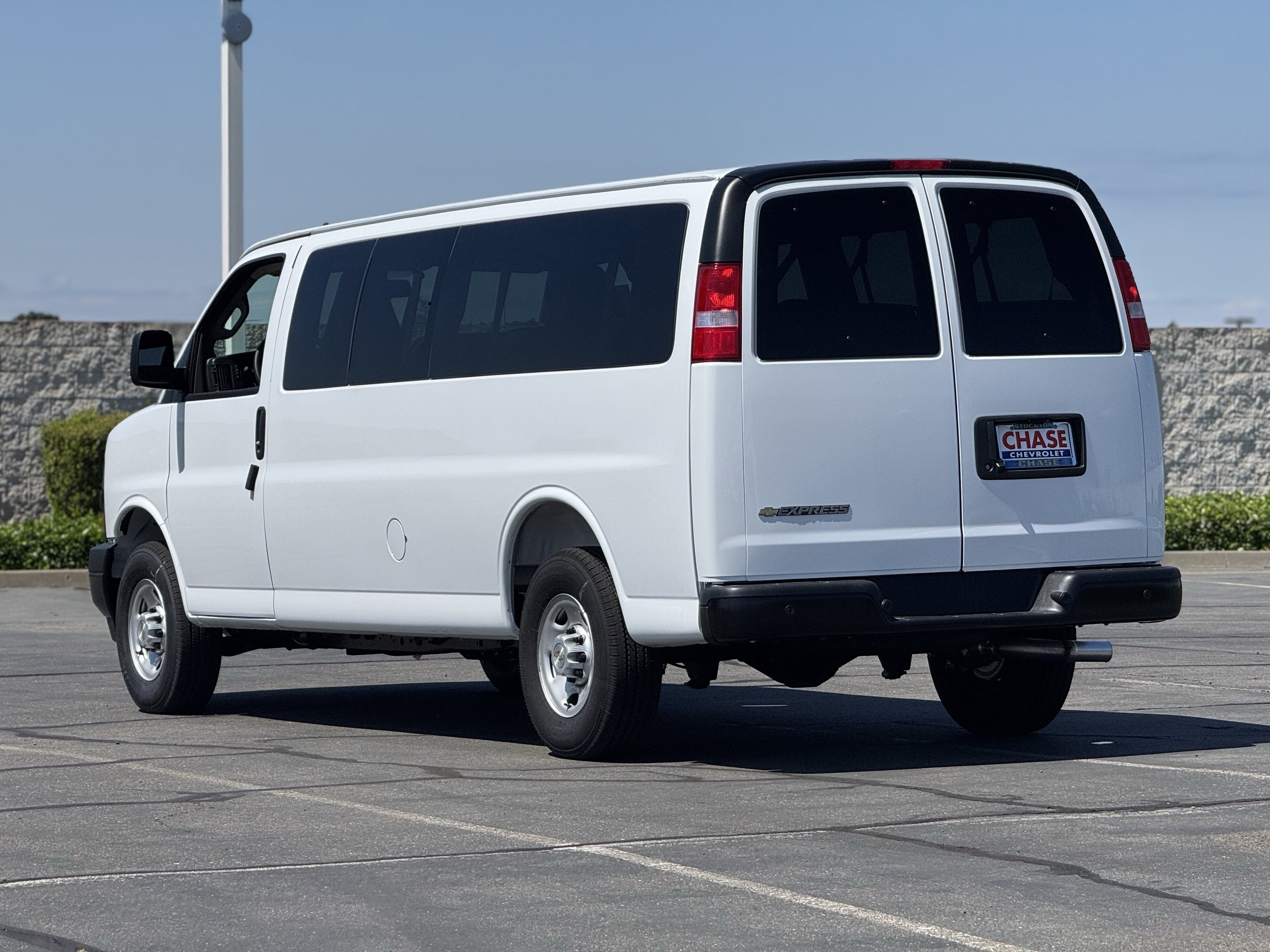 New 2026 Chevrolet Express 3500 LS RWD image 5