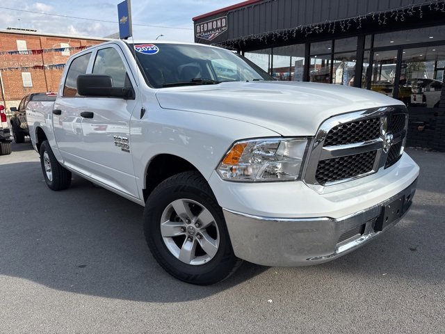 Used 2022 RAM 1500 Classic SLT image 3