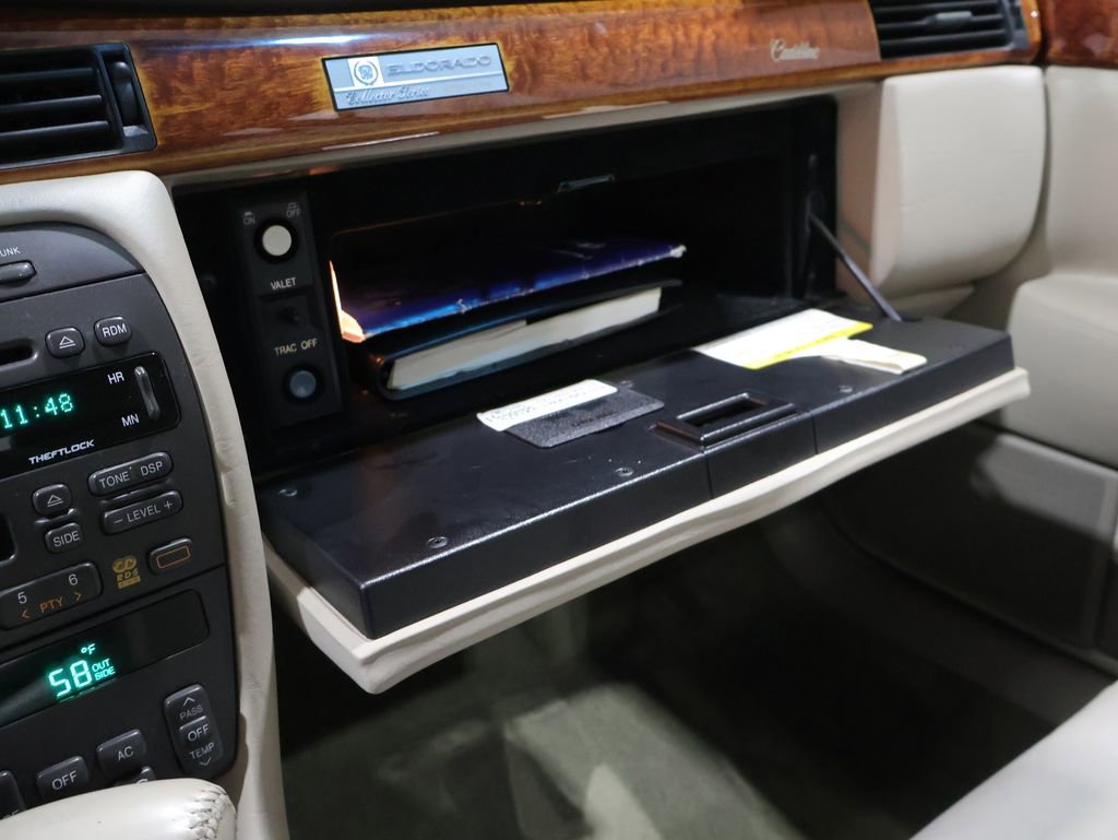 Used 2002 Cadillac Eldorado Collector's Edition image 24