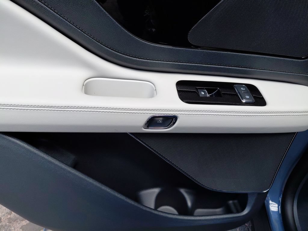New 2026 Lincoln Aviator AWD w/ Jet Appearance Package image 26