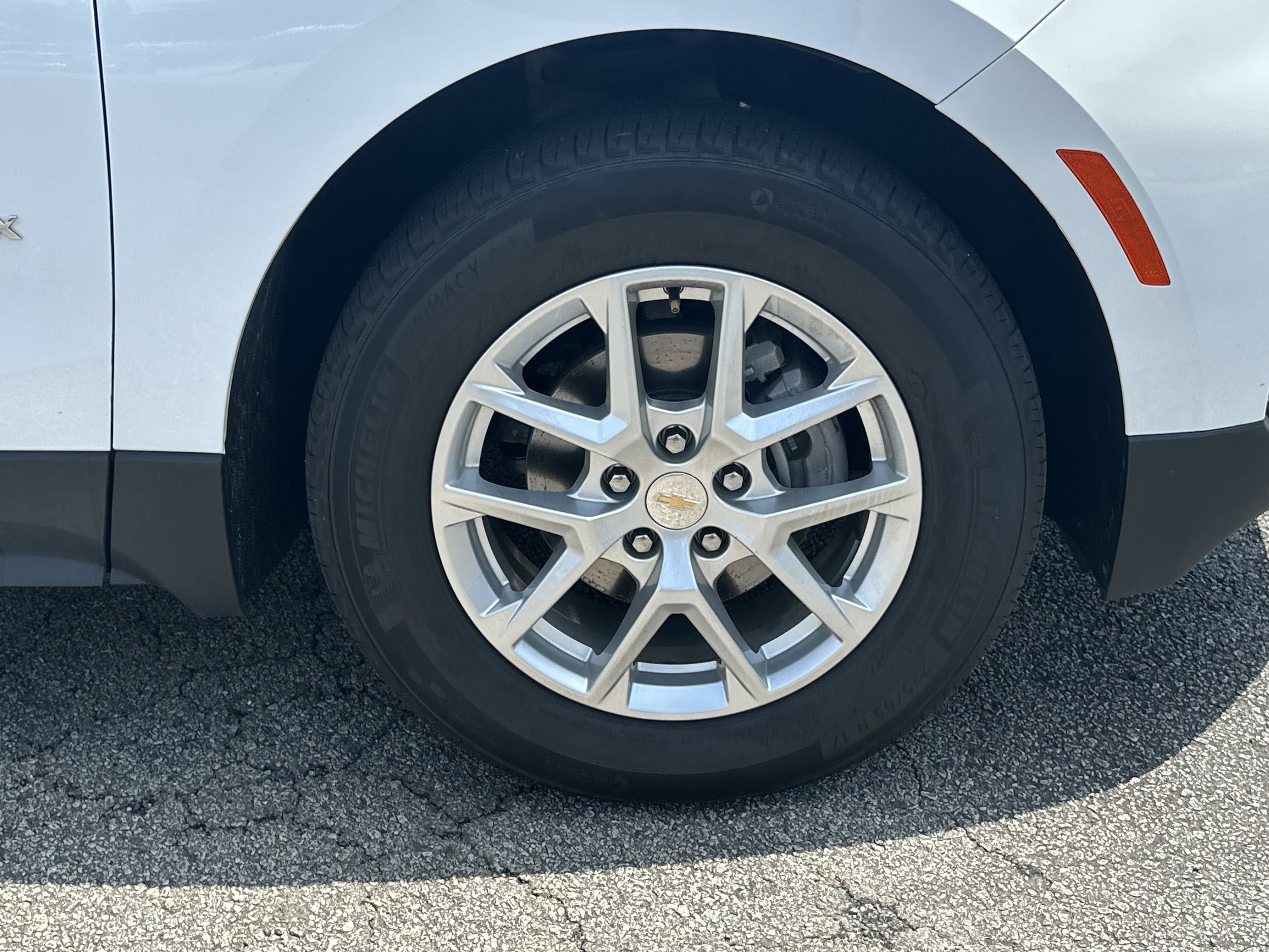 Used 2024 Chevrolet Equinox LT FWD image 12