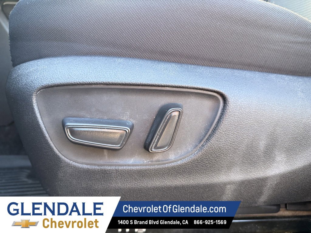 Used 2023 Toyota Highlander L image 17