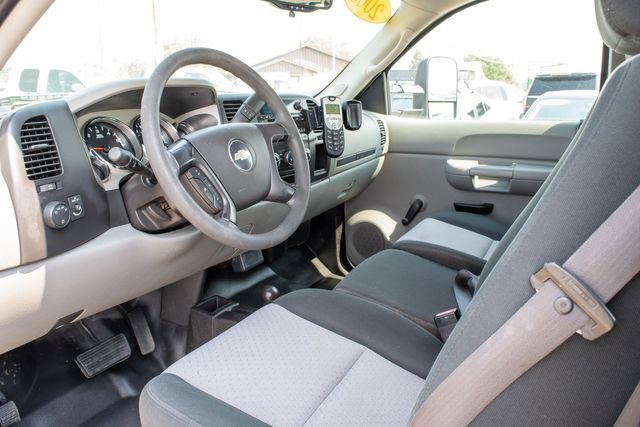 Used 2008 Chevrolet Silverado 3500 W/T AWD/4WD image 9