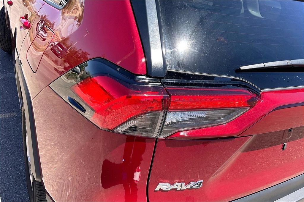 Used 2025 Toyota RAV4 XLE AWD/4WD image 29