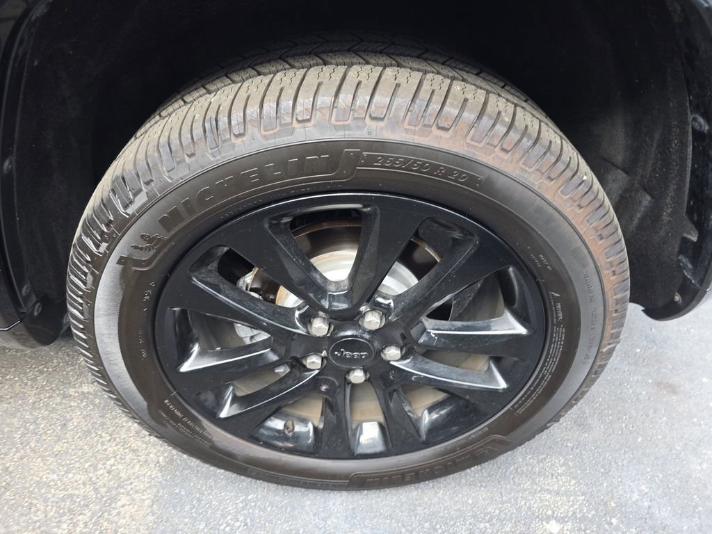 Used 2018 Jeep Grand Cherokee Altitude RWD image 7