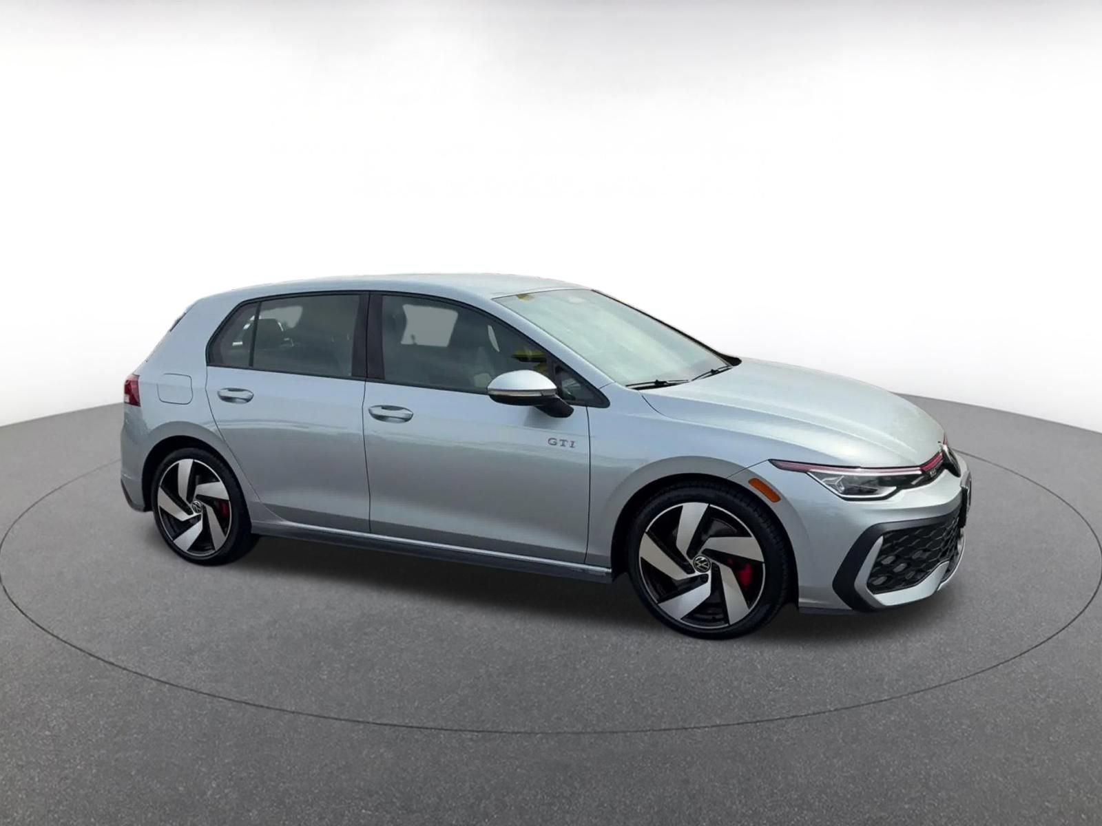 Used 2026 Volkswagen Golf S FWD image 2