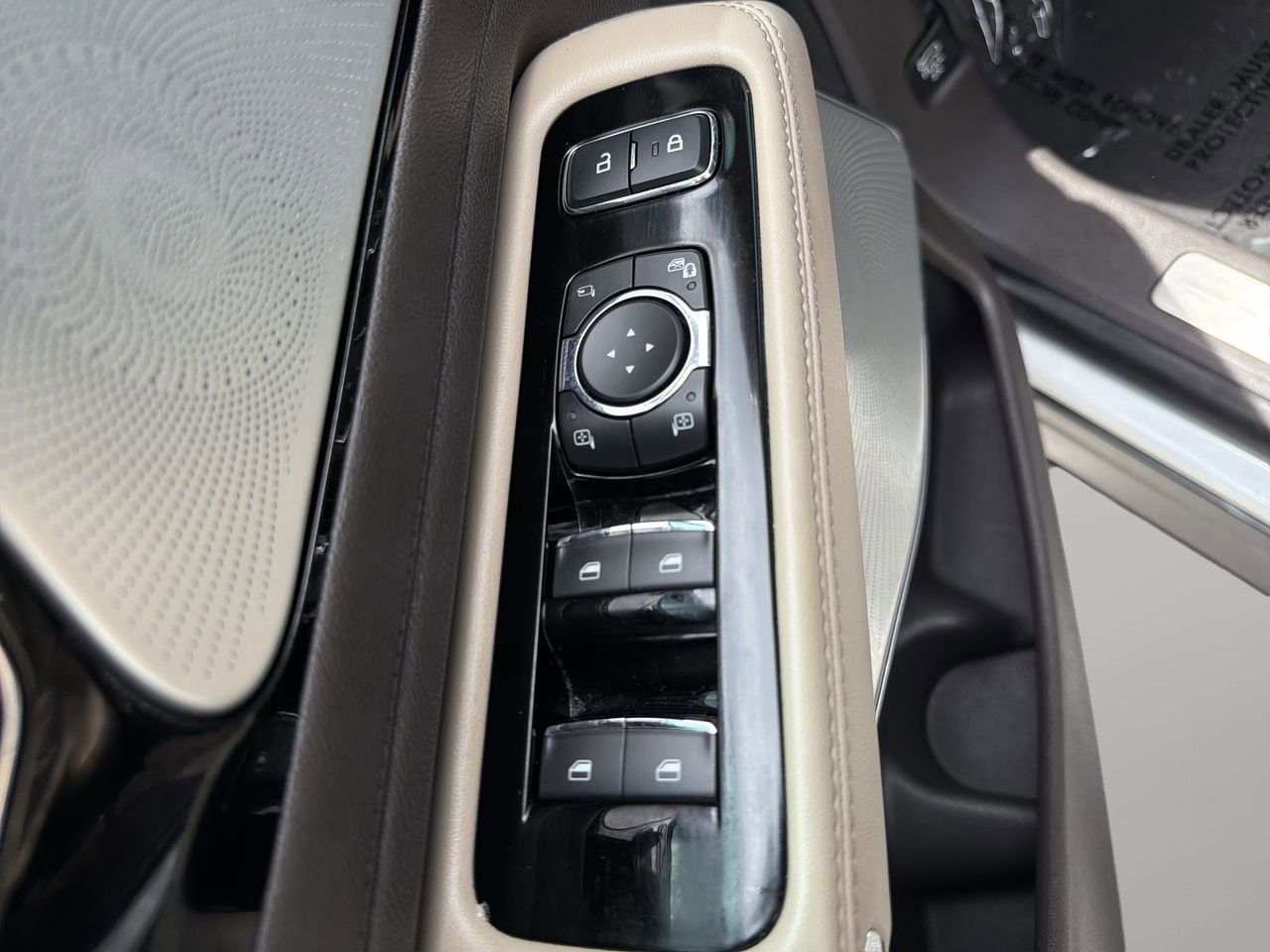 Used 2022 Lincoln Aviator Reserve w/ Equipment Group 201A RWD image 19