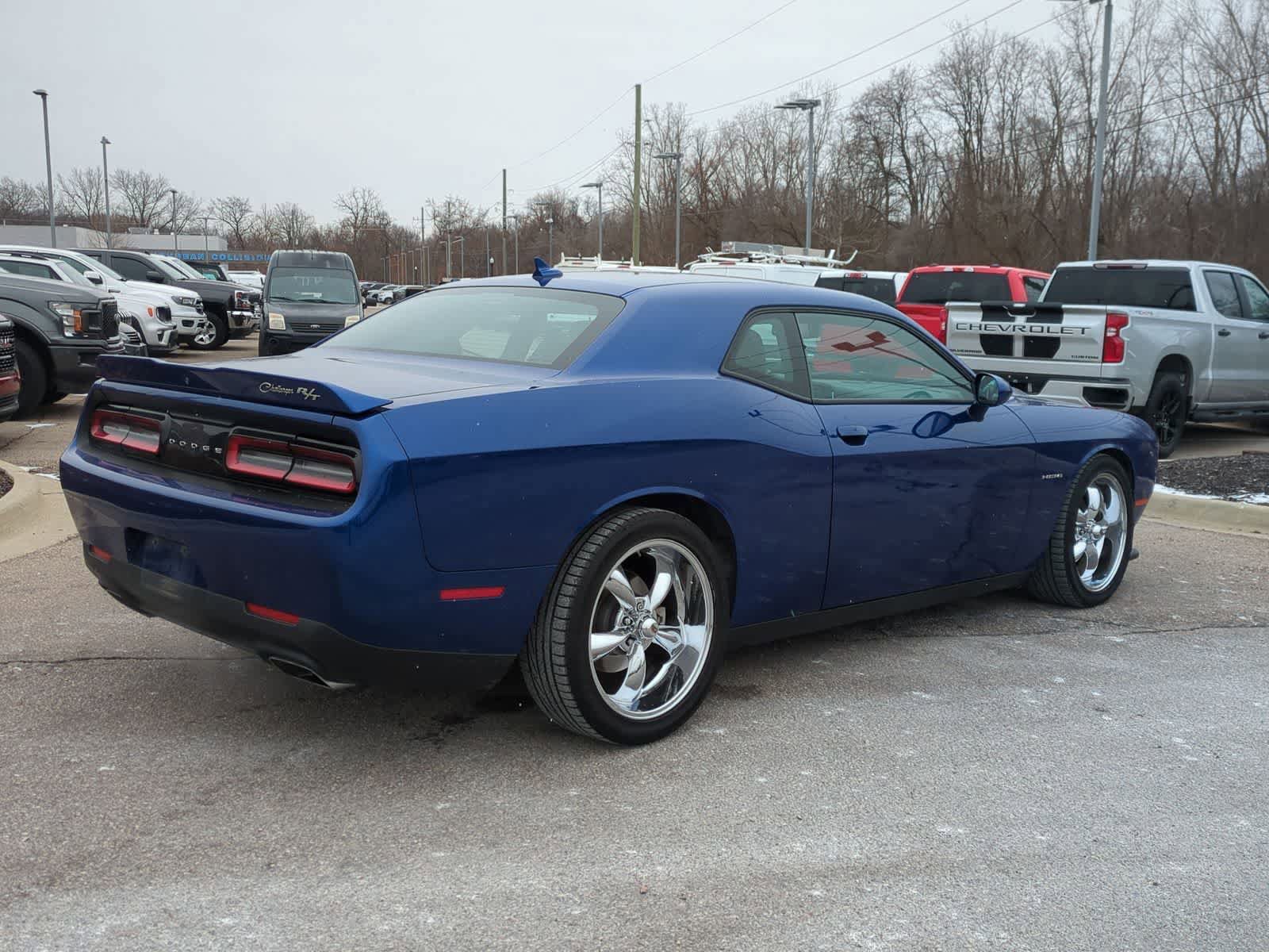Used 2022 Dodge Challenger R/T w/ Driver Convenience Group image 8