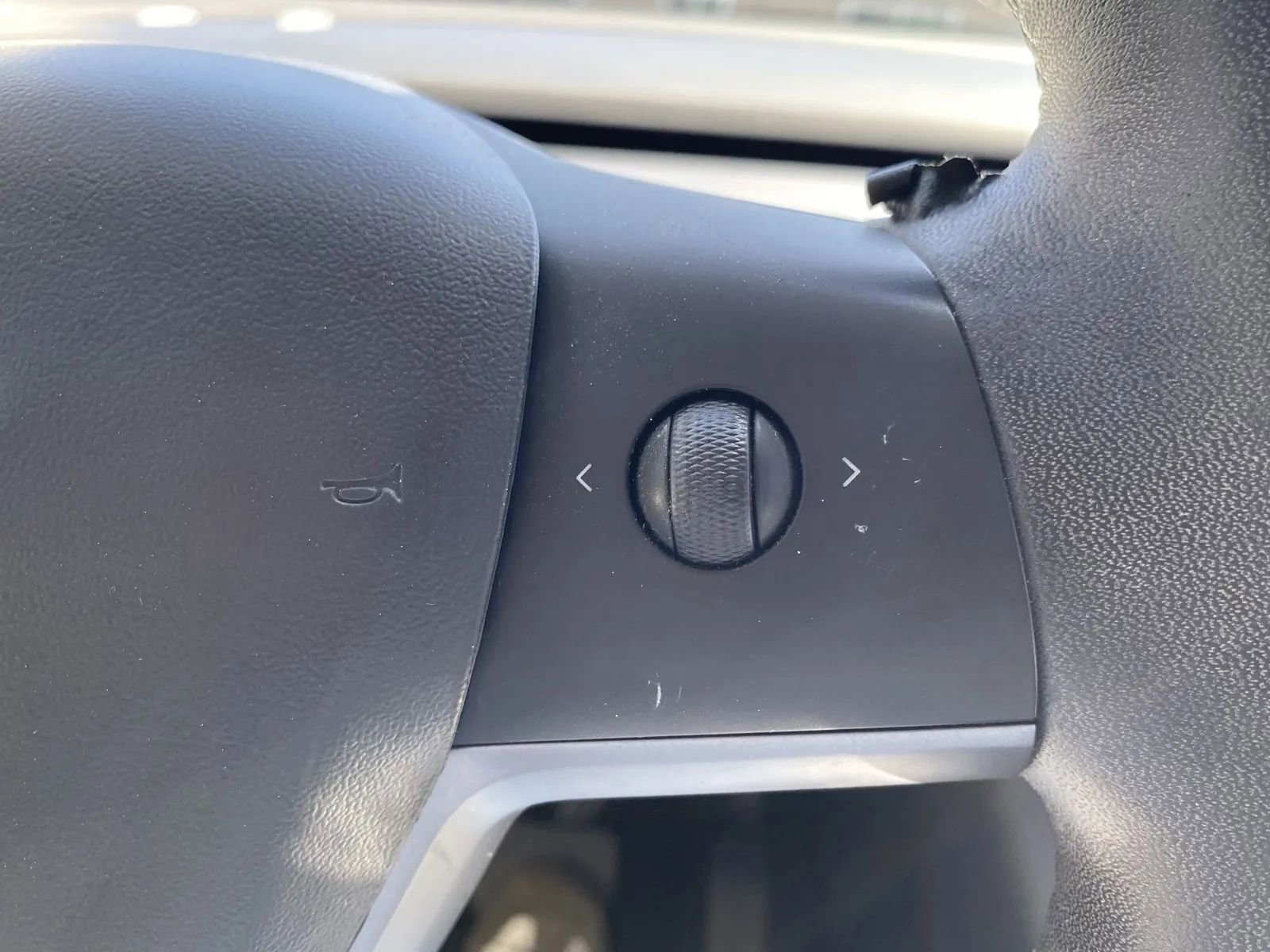 Used 2021 Tesla Model Y Long Range AWD/4WD image 17