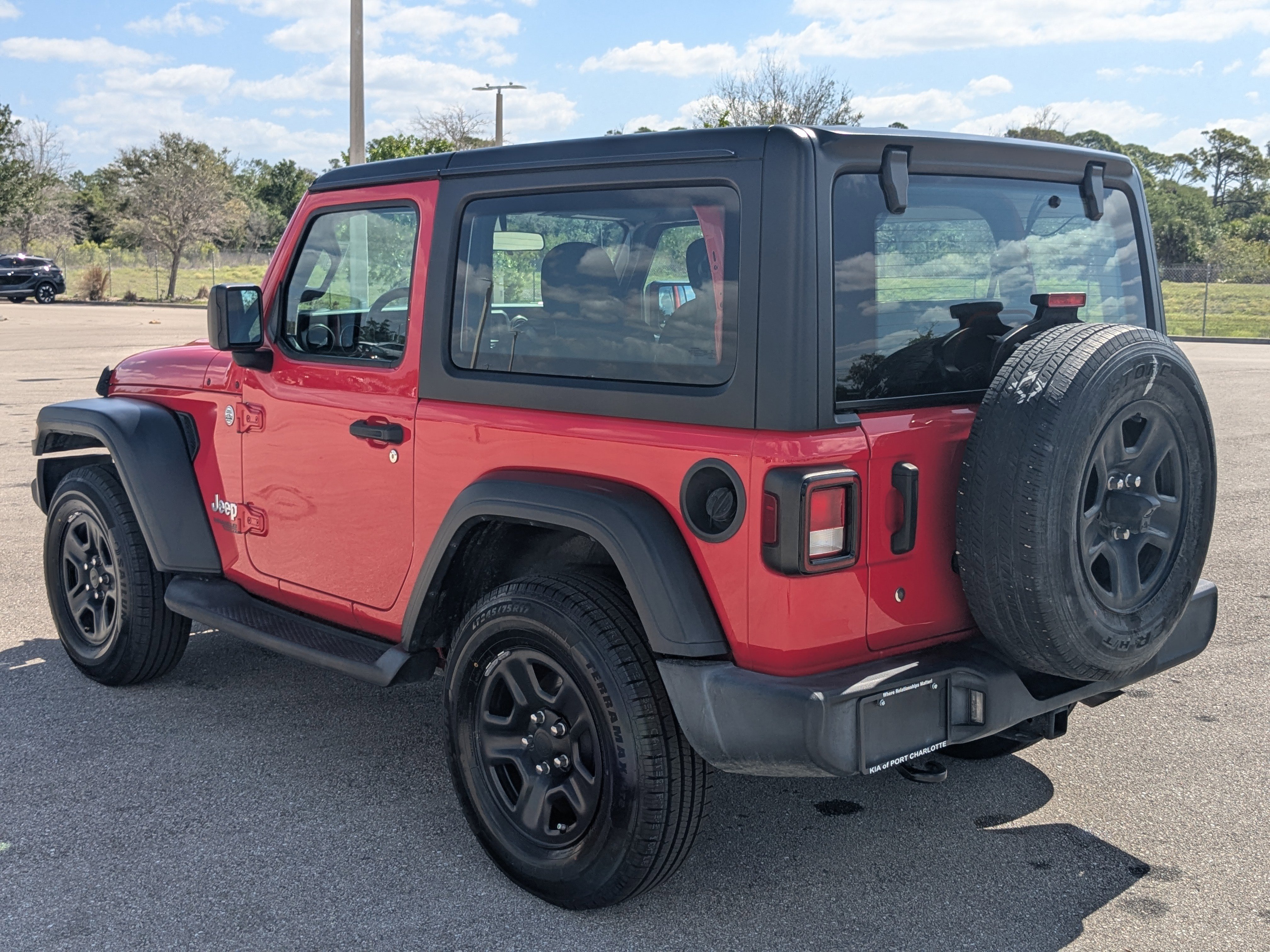 Used 2019 Jeep Wrangler Sport image 7
