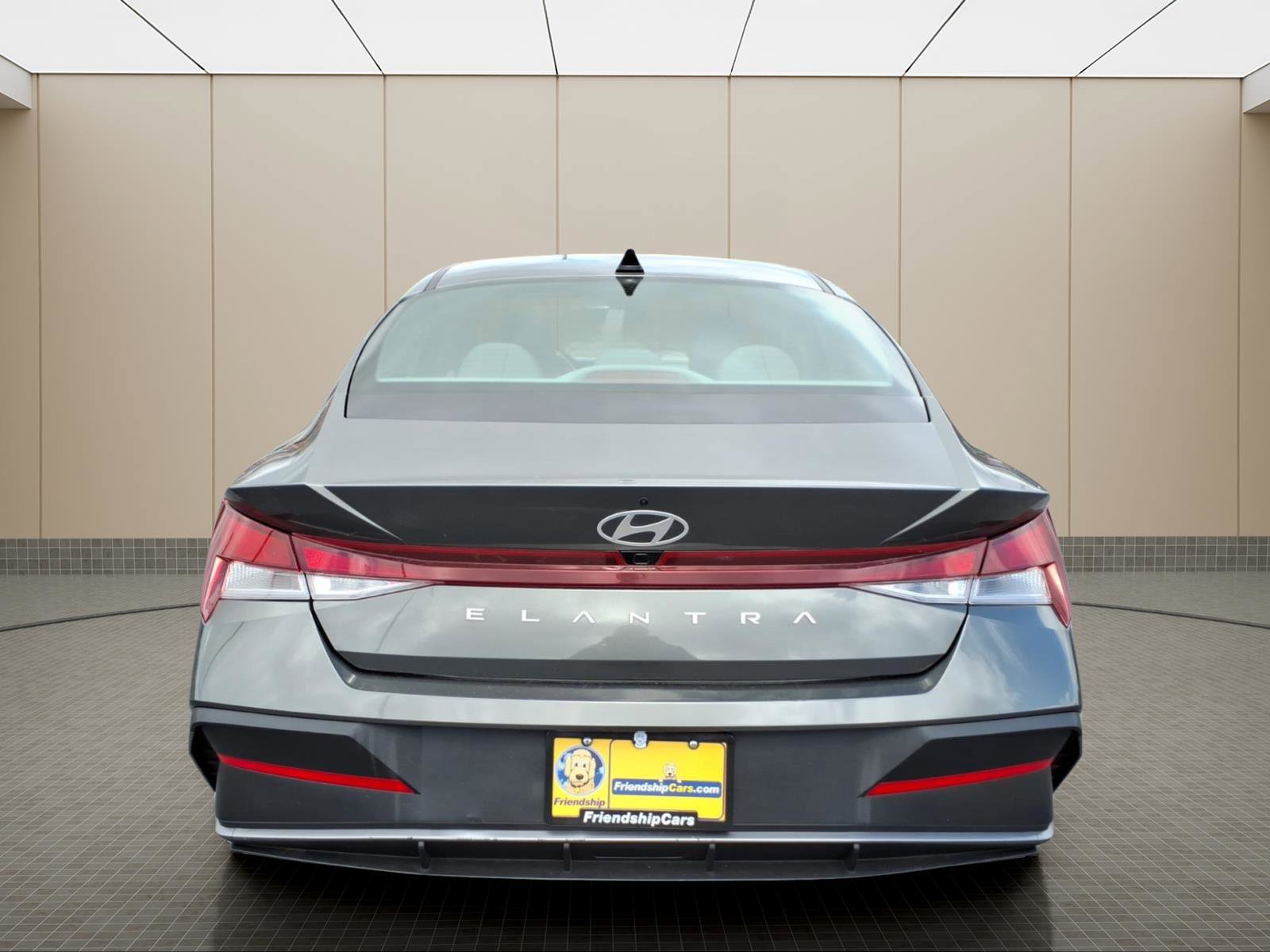 Used 2024 Hyundai Elantra SEL FWD image 10